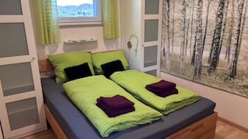 1 quarto, escrivaninha, Wi-Fi de cortesia, roupa de cama