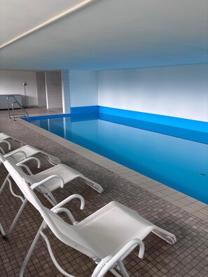 Una piscina techada