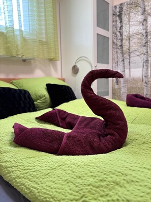 1 bedroom, desk, free WiFi, bed sheets