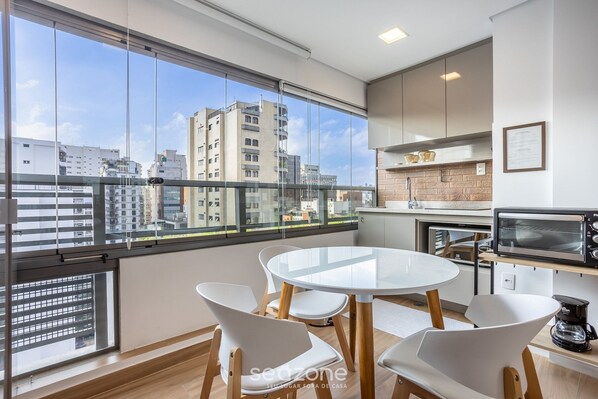 Basic Apartment | Dining - Your Perfect and Exclusive Stay in the Heart of Itaim Bibi - DSG (São Paulo)