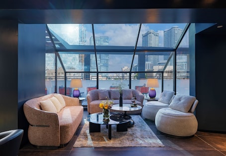 Lobby sitting area. Iconic Hotel