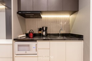 Basic Apartment | Private kitchen - Modern Studio in Ecos Vila Madalena Cond. Evm1012 (São Paulo)