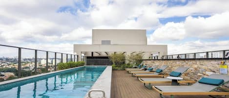 Basic Studio | Pool | Outdoor pool
