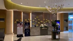 Condo, 1 Bedroom, Accessible, Balcony | Lobby
