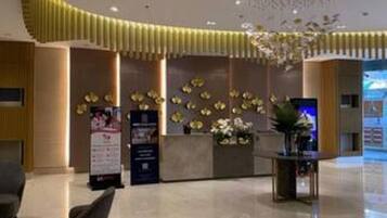 Condo, 1 Bedroom, Accessible, Balcony | Lobby