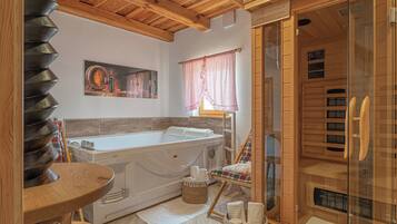 Family House, Multiple Bedrooms (Wellness House Deer's Hill) | Sauna