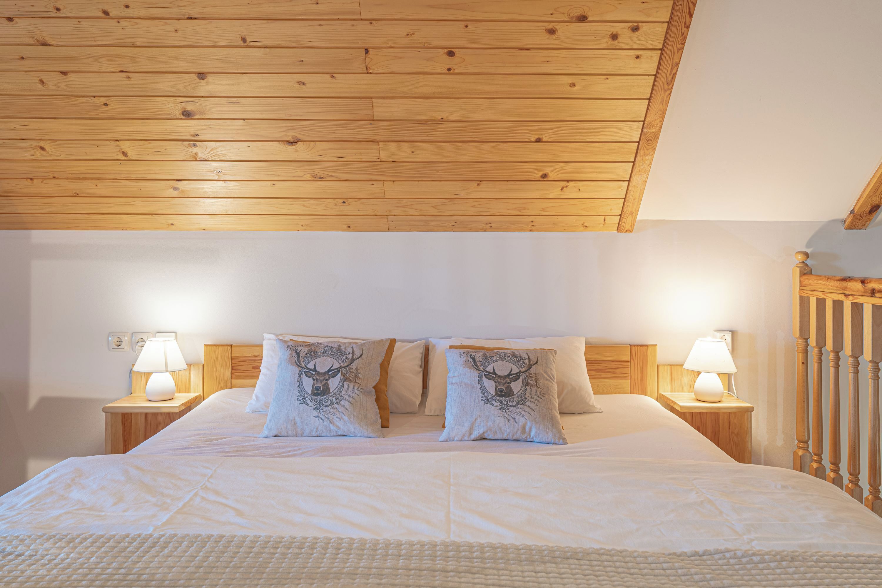 Perhetalo, useita makuuhuoneita (Wellness House Deer's Hill) | 1 makuuhuone, silitysrauta/-lauta, ilmainen Wi-Fi, vuodevaatteet