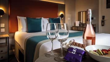 Estúdio, 1 quarto (House Studio Room) | Roupas de cama antialérgicas, ferros/tábuas de passar roupa