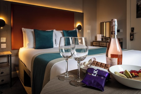 Studio, 1 Bedroom (House Studio Room) | Premium bedding, iron/ironing board, bed sheets. Linen Bank