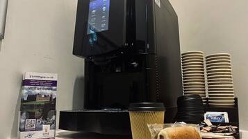 Kaffe og/eller kaffemaskin