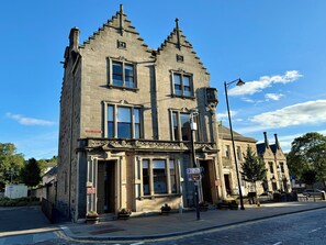 Exterior - Linen Bank (Linlithgow)
