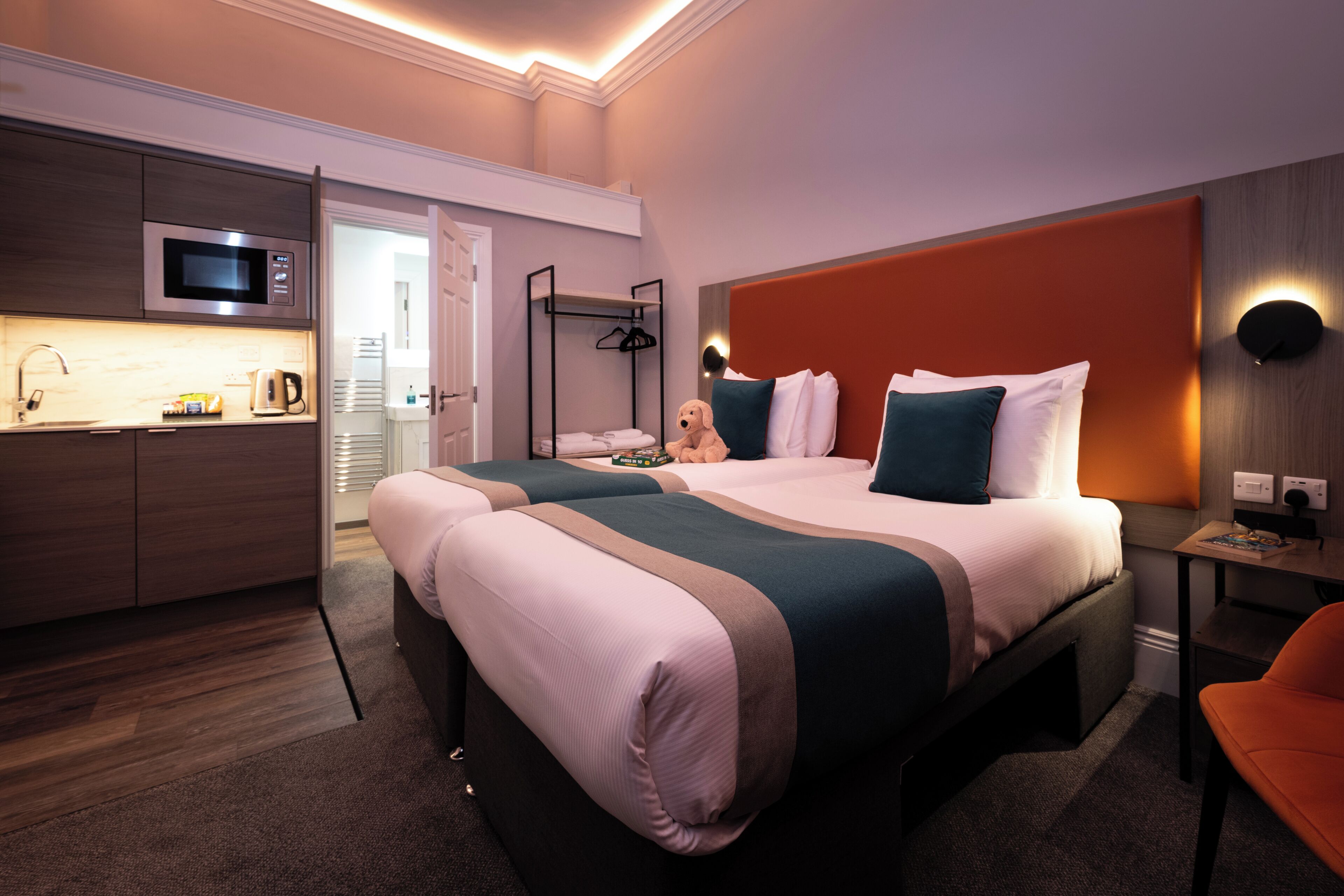 Twin Room (House Studio Twin) | Hypo-allergenic bedding, iron/ironing board, bed sheets