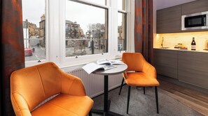 Hypo-allergenic bedding, iron/ironing board, bed sheets - Linen Bank (Linlithgow)