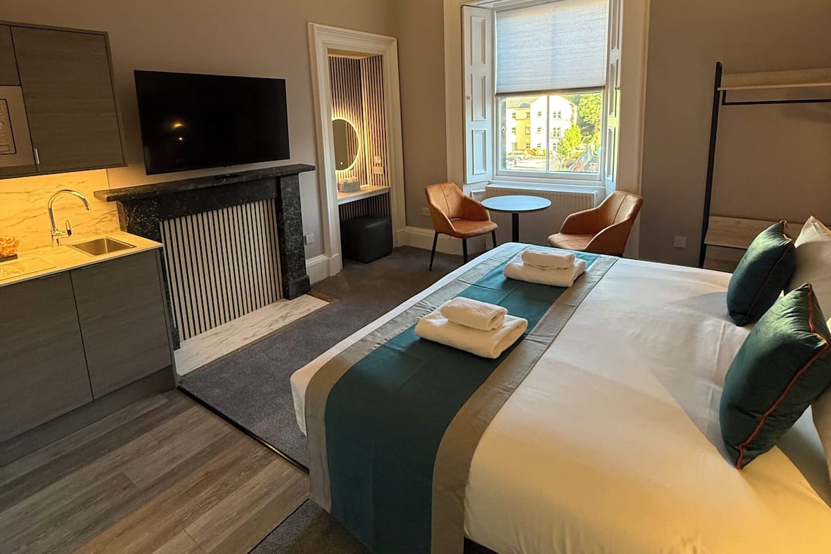 Studio, 1 Bedroom (House Studio Room) | Hypo-allergenic bedding, iron/ironing board, bed sheets