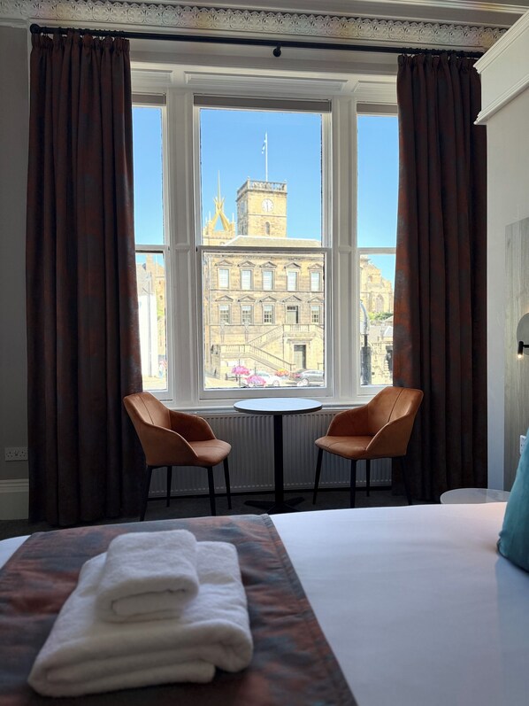 Studio, 1 Bedroom (Master Studio Room) | Hypo-allergenic bedding, iron/ironing board, bed sheets - Linen Bank (Linlithgow)