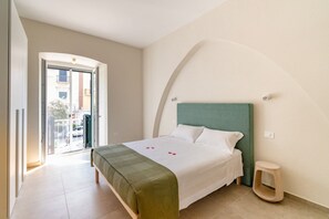 2 bedrooms, iron/ironing board