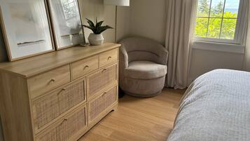 3 多间卧室、熨斗/熨衣板、WiFi、床单