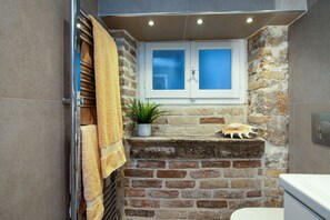 Apartment, City View | Bathroom