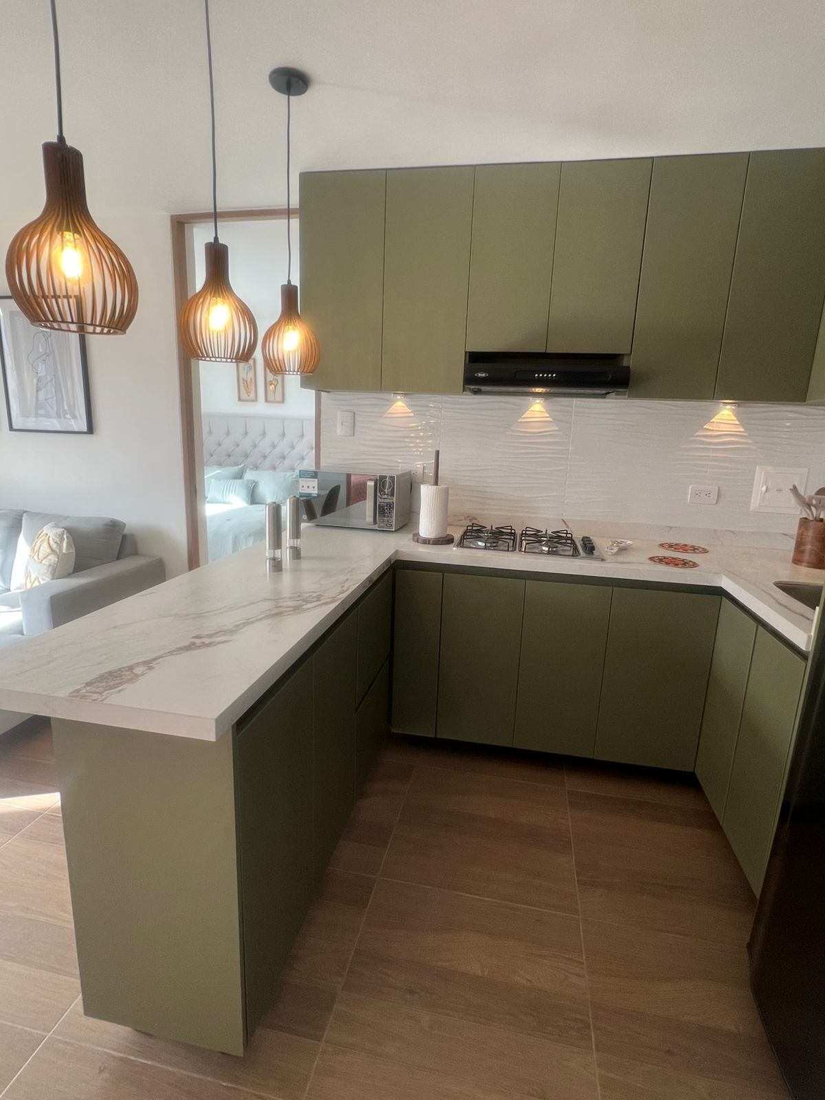 Mikroaaltouuni, liesi