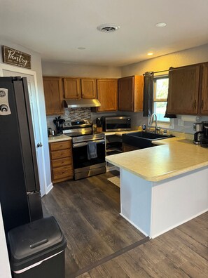 Microwave, oven, stovetop, dishwasher