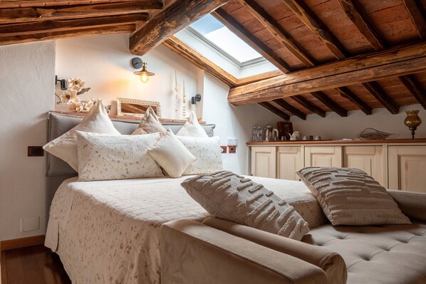 1 bedroom, WiFi, bed sheets - Apartment 'La Torre' with Balcony, Wi-Fi and Air Conditioning (Torrita di Siena)