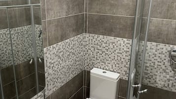 Huoneisto, 1 makuuhuone, parveke | Kylpyhuone