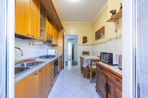 Apartment, 2 Bedrooms, Balcony | Private kitchen