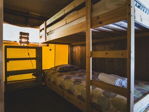 2 bedrooms, Internet