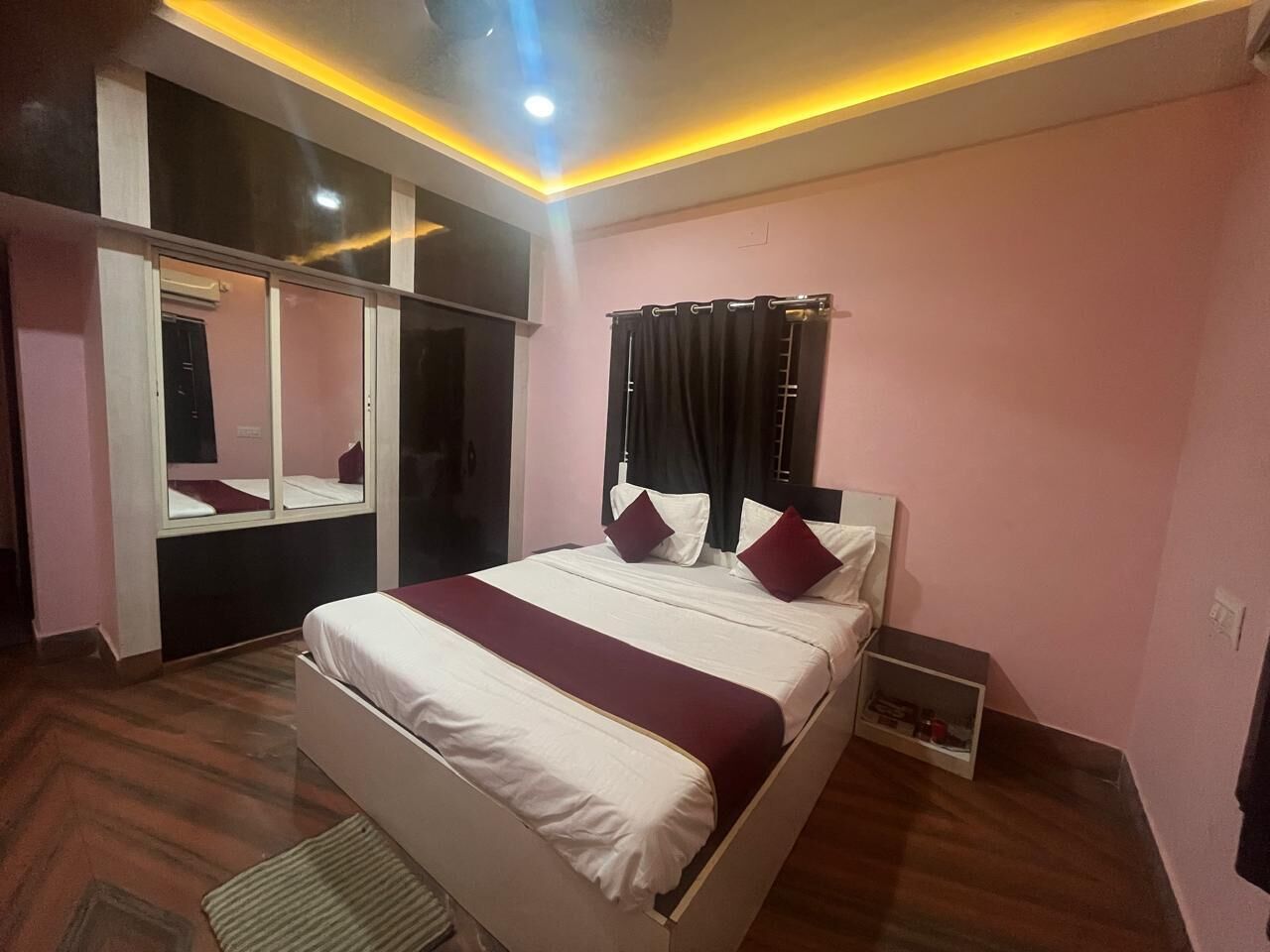 Habitación doble Deluxe | Escritorio y wifi gratis 