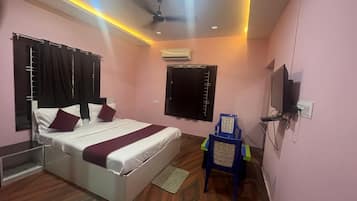Phòng đôi Deluxe | Bàn, truy cập Internet không dây miễn phí