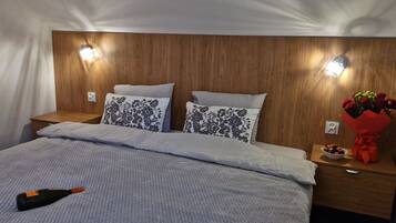 1 quarto, ferros/tábuas de passar roupa, Wi-Fi, roupa de cama