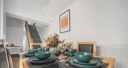 The Modern Cwtch House - Swansea