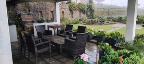 屋外ダイニングエリア