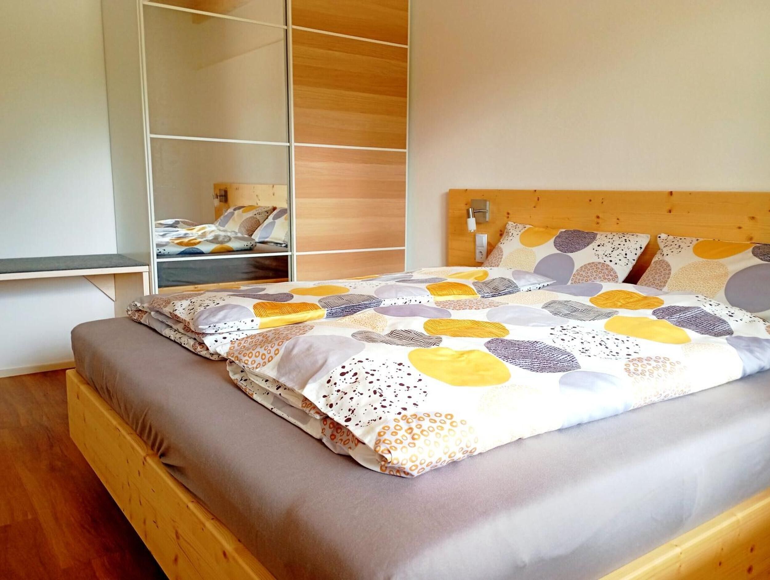 2 bedrooms, WiFi, bed sheets