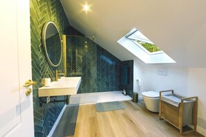 Apartamento, 1 habitación, balcón, vistas al jardín | Baño