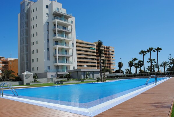 Apartment | Pool | Outdoor pool