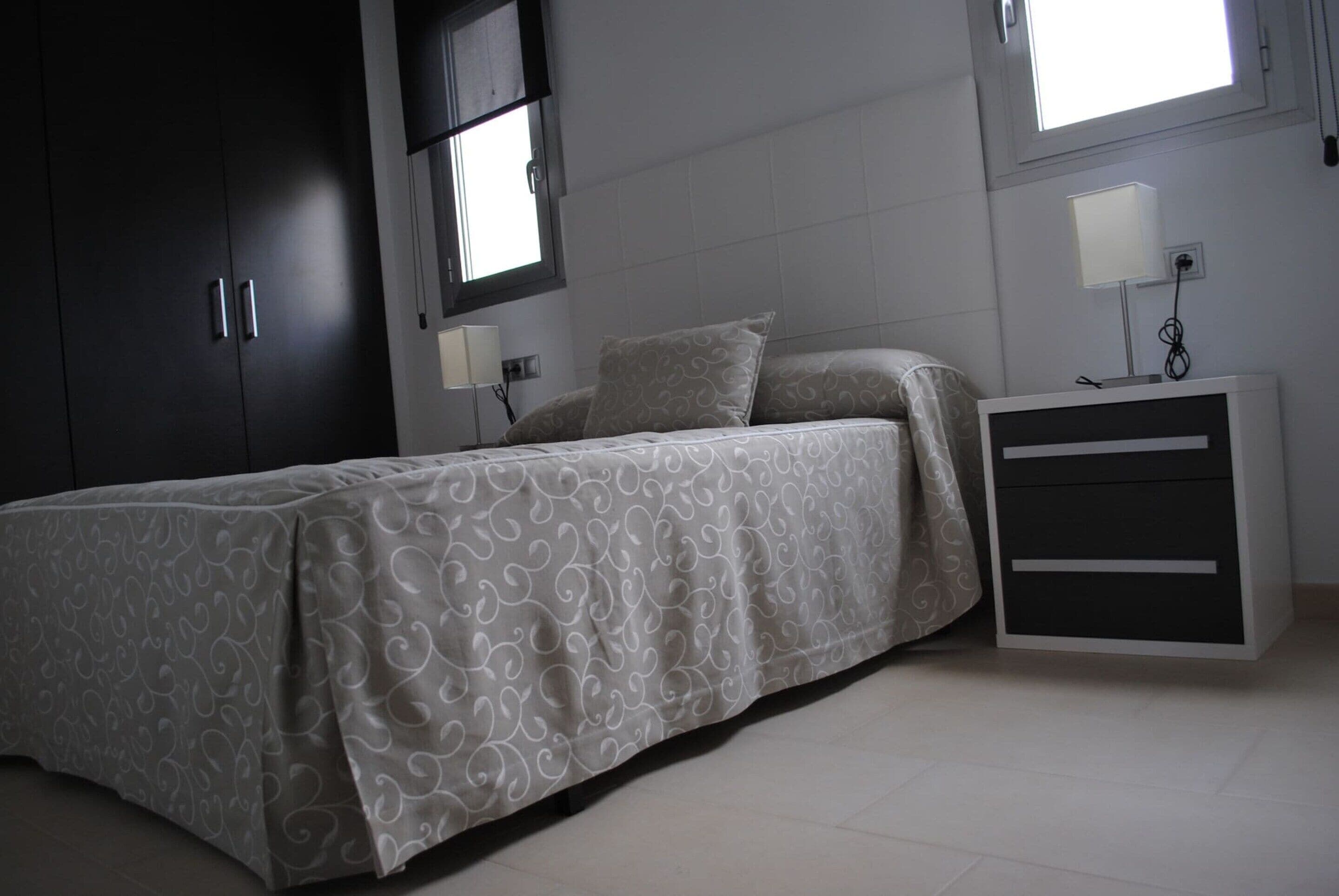 2 bedrooms, iron/ironing board