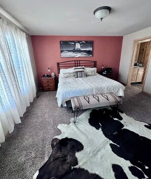 4 bedrooms, WiFi, bed sheets