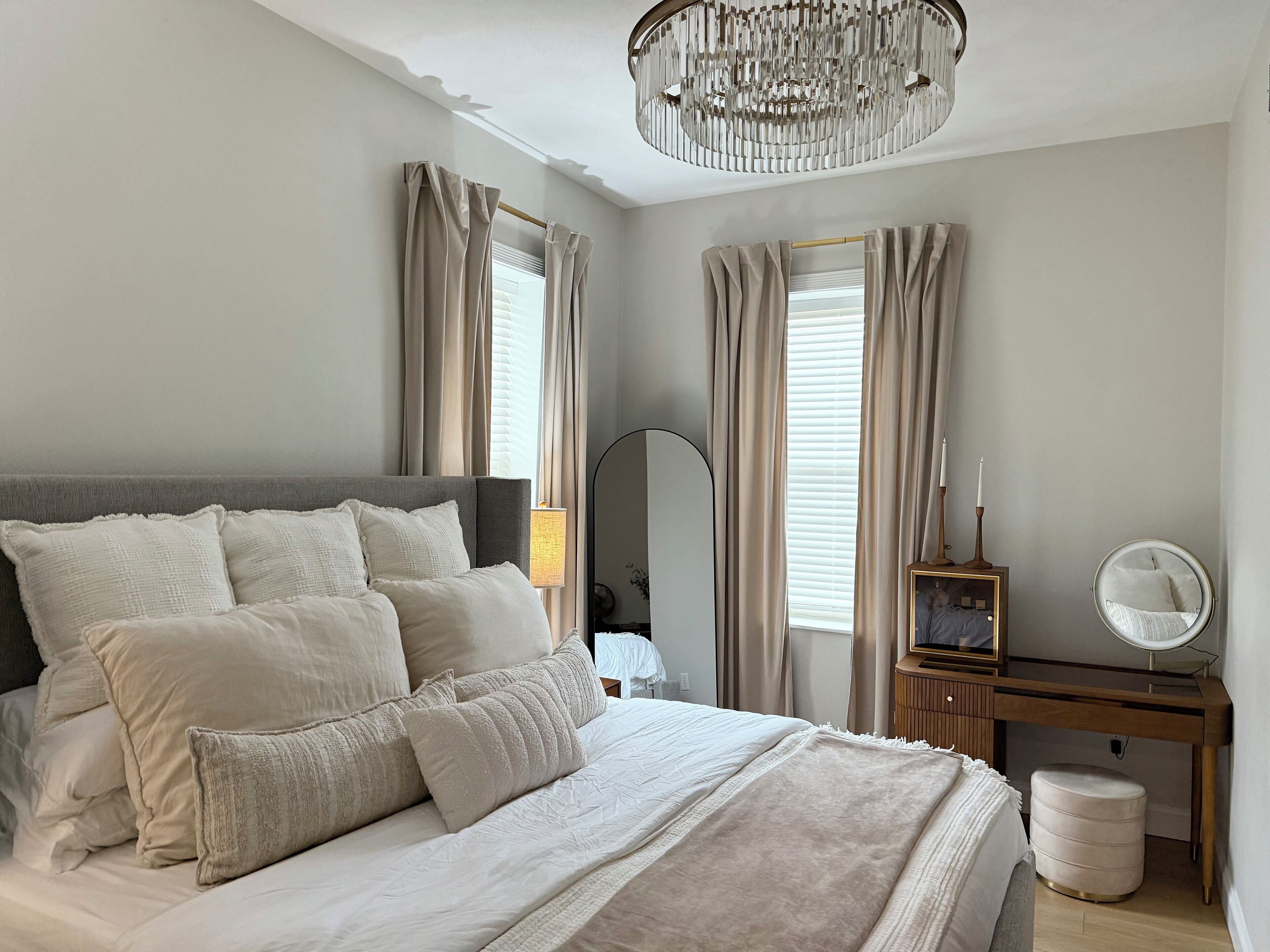 3 chambres, fer et planche à repasser, accès Internet, draps fournis