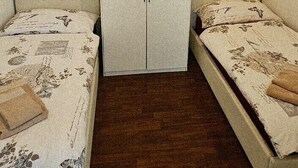 Gemeinsamer Schlafsaal, 2 Schlafzimmer