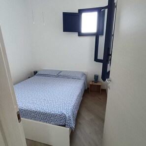 1 habitación y ropa de cama