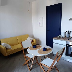 Interior - Almarè - Apartment in the center just a stone's throw from the sea! (Torre dell'Orso)