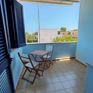 Outdoor dining - Almarè - Apartment in the center just a stone's throw from the sea! (Torre dell'Orso)