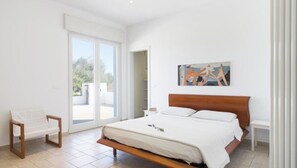 5 عدّة غرف نوم وواي فاي مجانًا وملاءات أسرّة