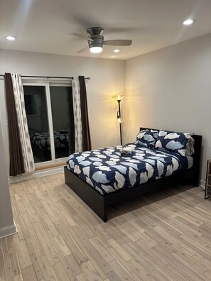 3 chambres, fer et planche à repasser, Wi-Fi, draps fournis