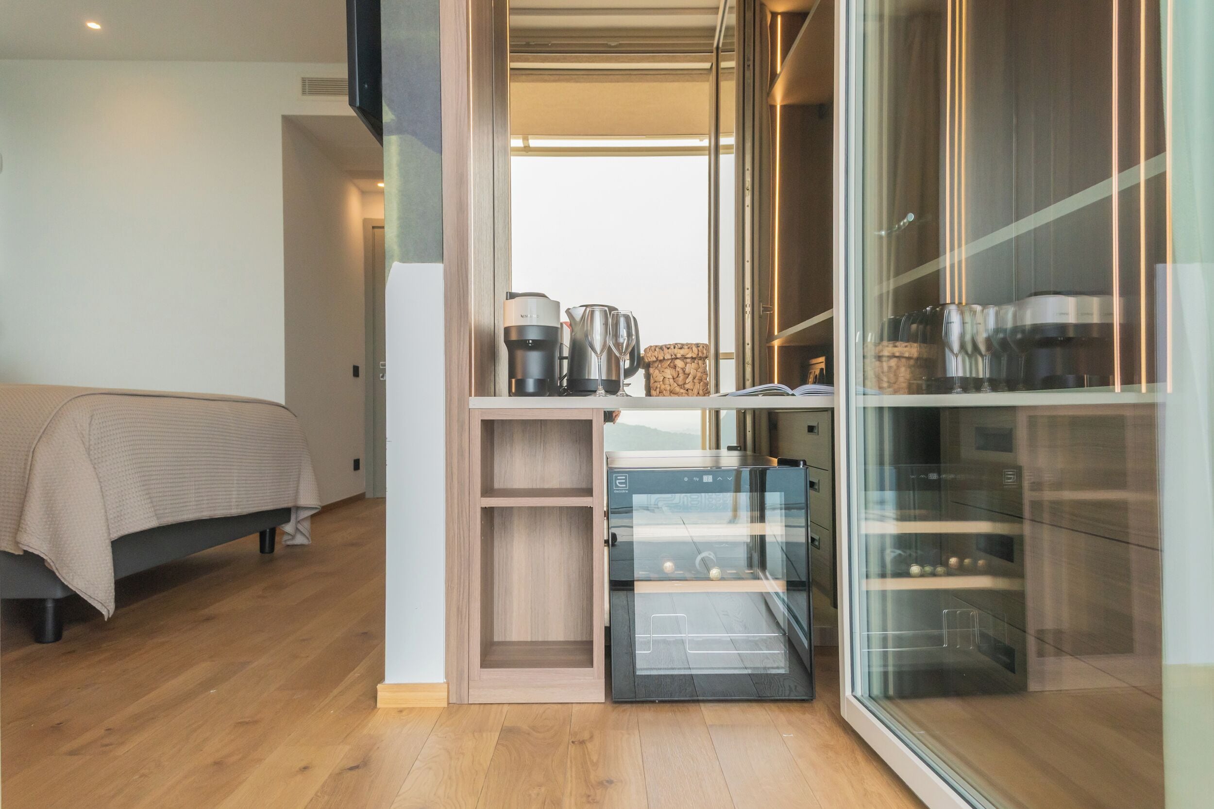 Queen Room with Private Terrace, FENIX | 1 dormitorio, caja fuerte, ropa de cama