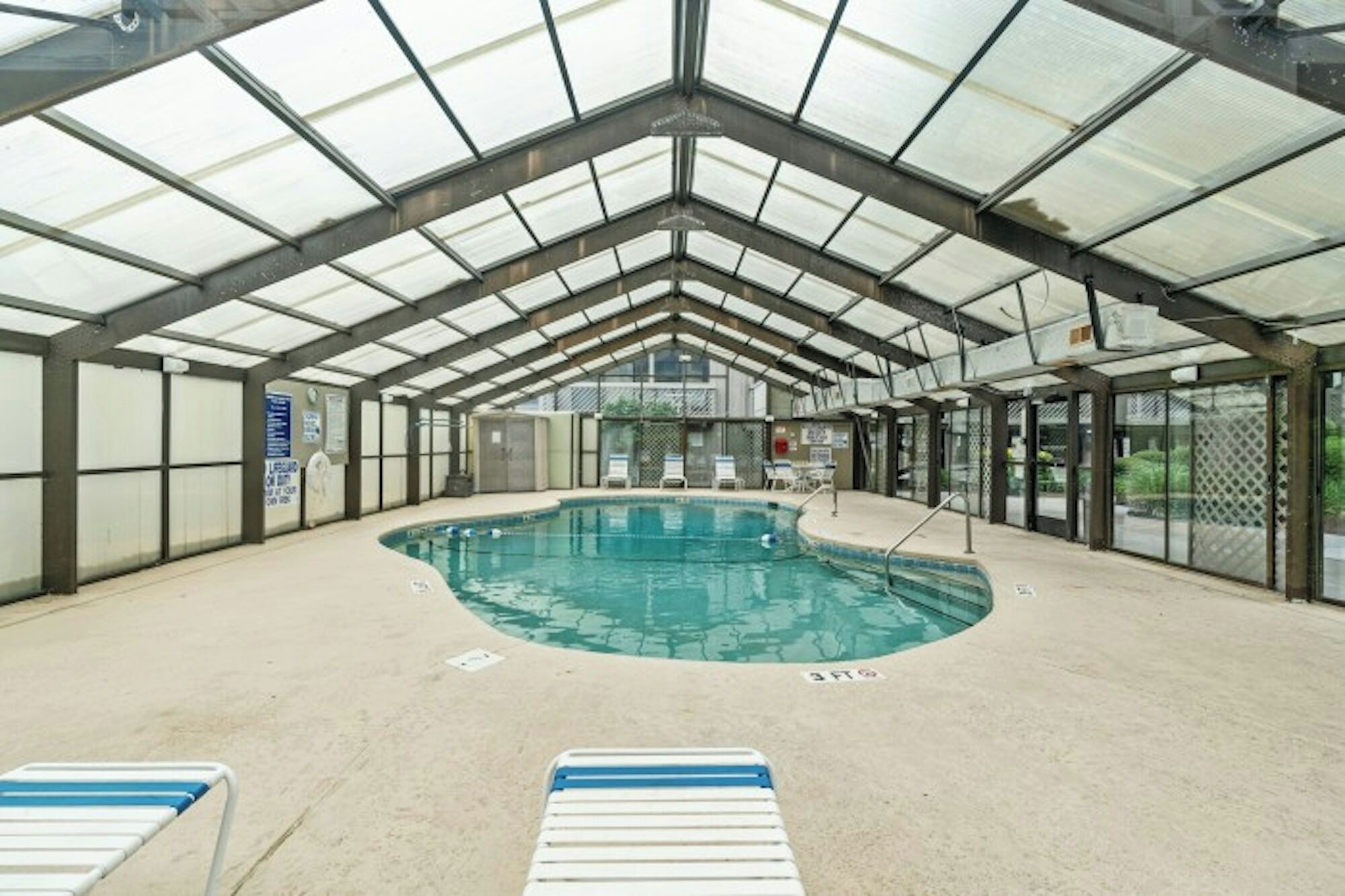 Indoor pool, outdoor pool