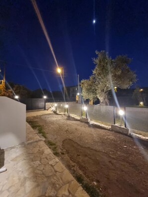 Property grounds - Studio 'Small House Lefkada' with Mountain View, Wi-Fi and Air Conditioning (Lefkada Town)