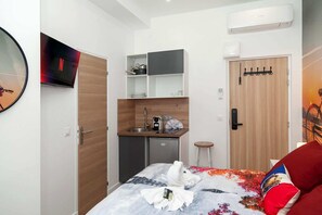 Ferros/tábuas de passar roupa, Wi-Fi de cortesia, roupa de cama