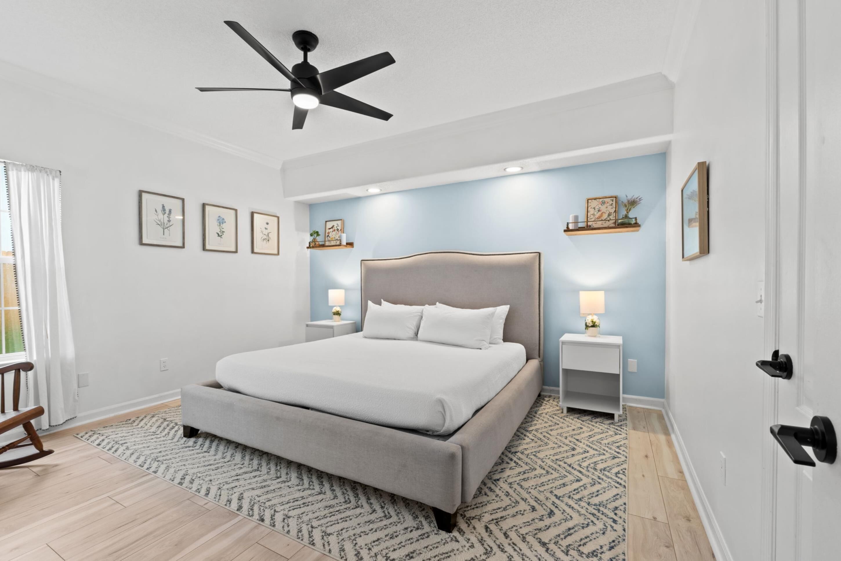 House | Laptop workspace, iron/ironing board, free WiFi, bed sheets